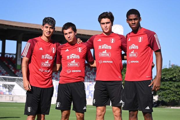 La Selección Peruana en el Estadio Romelio Martínez de Barranquilla. (Foto: FPF)