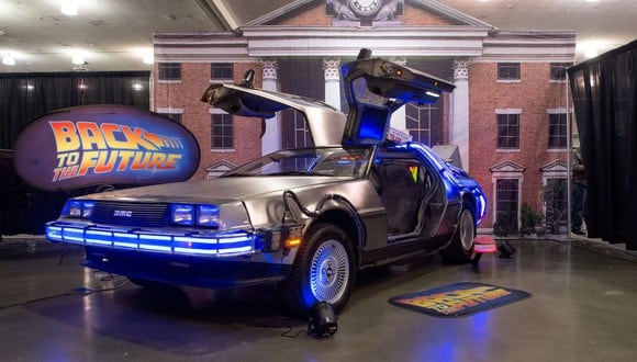 Ron Cobb fue el encargado de diseñar el mítico vehículo "DeLorean", capaz de transportarte por el tiempo. (Foto: Josh Edelson / AFP)