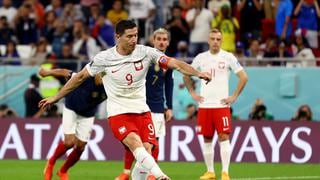 Le dieron una segunda oportunidad: Lewandowski puso el único gol de Polonia vs. Francia [VIDEO]