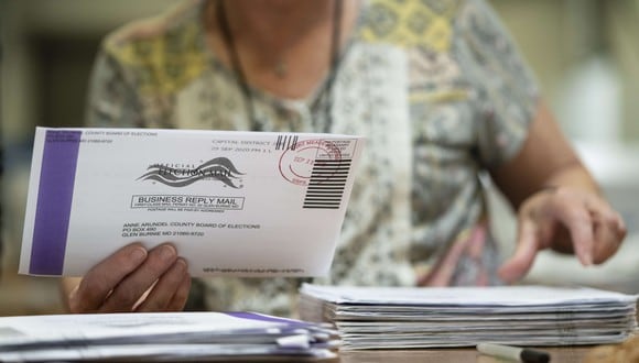 Este año, debido a la pandemia del coronavirus, se proyecta que un número récord de estadounidenses vote por correo, una forma de participación extendida antes del día de las elecciones. (Drew Angerer/AFP).