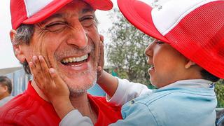 La mejor sonrisa: Sporting Cristal recibió una tierna visita en La Florida [FOTOS]