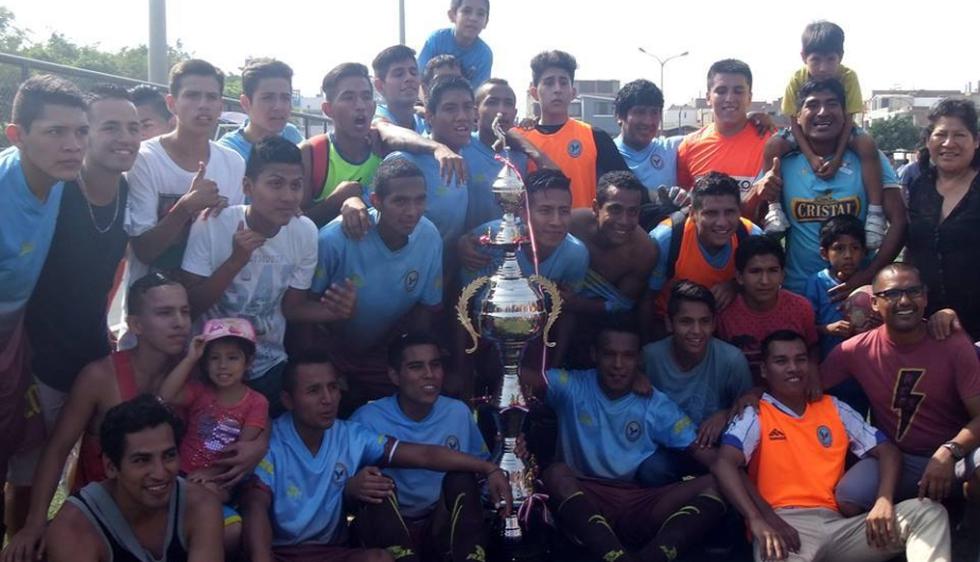 Marinero Robles, campeón de la Liga de Ancón. (Facebook)