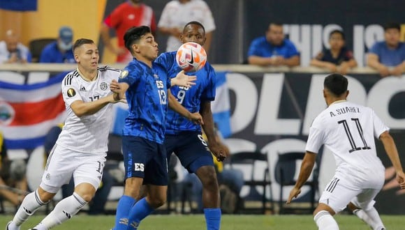 Los canales de TV que tuvieron la cobertura del juego entre Costa Rica y El Salvador por el grupo C de la Copa Oro 2023. (Foto: AFP)