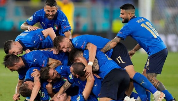 Italia goleó 3-0 a Suiza y es líder absoluto del Grupo A de la Eurocopa 2021. (Agencias)