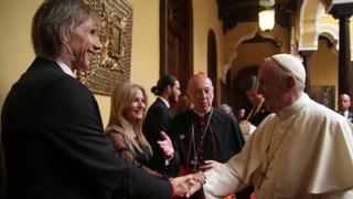 Papa Francisco bendijo a Ricardo Gareca en el Palacio Arzobispal