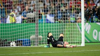 Karius lo hizo otra vez: el terrible 'blooper' que recordó su error en la Champions League [VIDEO]