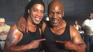 ¡De leyenda a leyenda! El mensaje de aliento de Ronaldinho a Mike Tyson por su regreso al boxeo