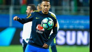 Diego Armando y Neymar, juntos en el entrenamiento de Brasil por invitación de Tite