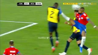 Roja para Arturo Vidal en el Chile vs. Ecuador: ‘planchazo’ en la cara de un rival [VIDEO]