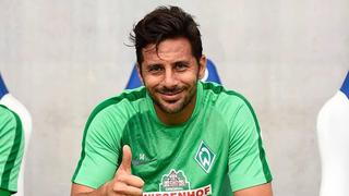 La reacción lo dice todo: así recibieron los hinchas del Werder Bremen la noticia de renovación de Pizarro [FOTO]