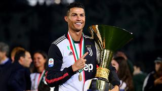 Para no perder la costumbre: así presumió Cristiano Ronaldo su premio a mejor jugador de la Serie A