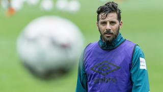 Padre de Claudio Pizarro: "Él aún se puede retirar en Alianza Lima"