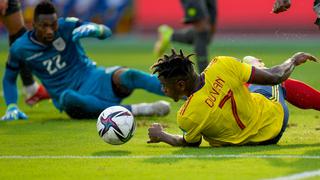 Duván Zapata sigue seco con Colombia: cero goles en los últimos quince partidos