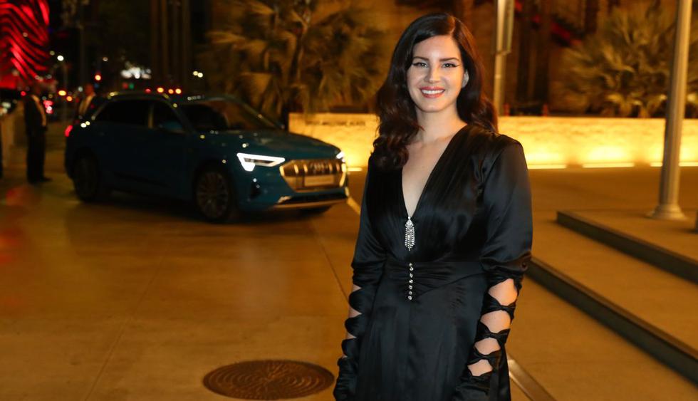 Lana Del Rey rinde homenaje a las víctimas de los tiroteos en EEUU. (Foto: AFP)