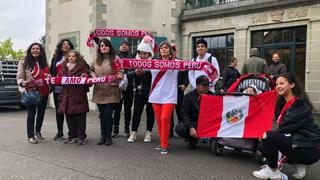 ¡No está solo!: hinchas de la bicolor alientan a Paolo Guerrero en la sede del TAS