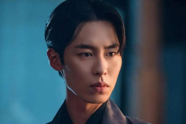 Lee Jae-wook vuelve a interpretar a Jang Uk en la temporada 2 de “Alquimia de almas” luego de la resurrección del personaje en la primera entrega (Foto: tvN y Netflix)