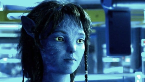 Sigourney Weaver interpretó a la dra. Grace Augustine en la primera película, pero ahora es Kiri en “Avatar: The Way of Water“ (Foto: 20th Century Studios)