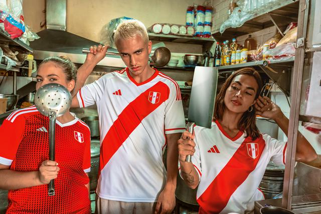 Hypebeast Latam destacó la camiseta peruana adidas 2023 como un ícono de amor y pasión en la historia del fútbol nacional. (Foto: Adidas)
