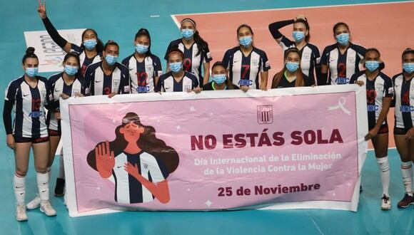 Alianza Lima lució el mensaje de "No estas sola". (Foto: Prensa AL)