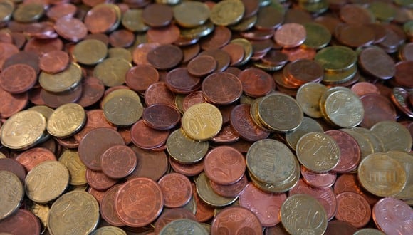Llenó un bidón con monedas durante 4 años y sorprendió a todos al revelar cuánto ahorró. (Foto referencial: Hans / Pixabay)