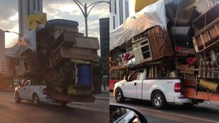 El video viral de una camioneta en Ciudad de México que lleva las mudanzas al siguiente nivel