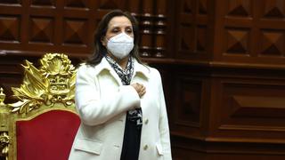 Dina Boluarte juró como presidenta tras vacancia de Pedro Castillo