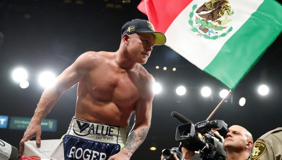 ‘Canelo’ Álvarez regresará a pelear el 19 de diciembre ante el británico Callum Smith. (Foto: AFP)
