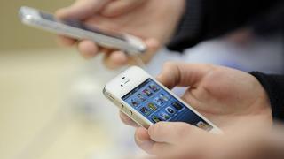 Apple cambia de política y reparará los iPhones con batería de terceros