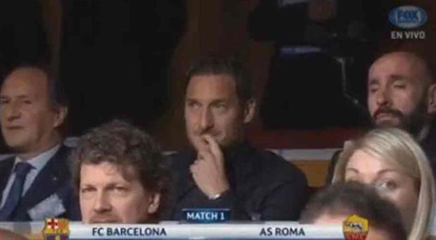 La reacción de Totti luego del sorteo de la Champions League.