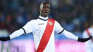 Con calma: DT del Rayo Vallecano aseguró que sí contará con Luis Advíncula, pero...