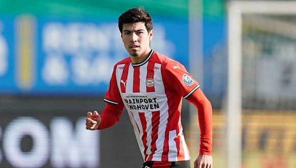 Erick Gutiérrez juega como centrocampista en el PSV Eindhoven de la Eredivisie (Foto: Getty Images)