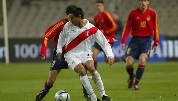 España 2-1 Perú / Amistoso / 18.02.2004 / DT: Paulo Autuori / Estadio: Lluís Companys - Barcelona, España (USI)