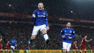 Wayne Rooney silenció Anfield con un gol que le da vida al Everton en la Premier League