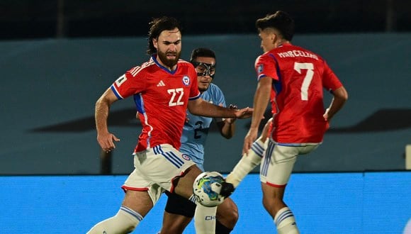 Ben Brereton y Marcelino Nuñez integrarán el once inicial del Chile vs. Albania por fecha FIFA.| (Foto: Pablo PORCIUNCULA / AFP)