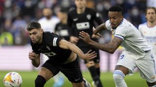 Milagro en el Bernabéu: el Real Madrid salvó un punto agónico ante el Elche