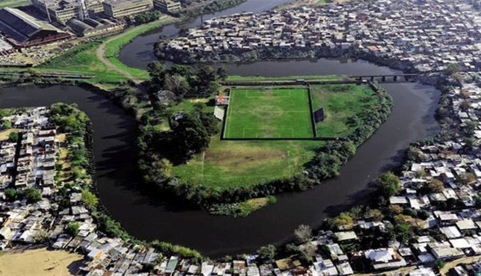 1. Estadio Ottmar Hitzfeld - Suiza. A 2000 metros es el estadio más alto de Europa y se ubica en los alpes suizos (90min).