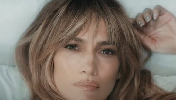 Jennifer Lopez es la protagonista de la película que financió, "This Is Me… Now: A Love Story" (Foto: Amazon Prime Video)
