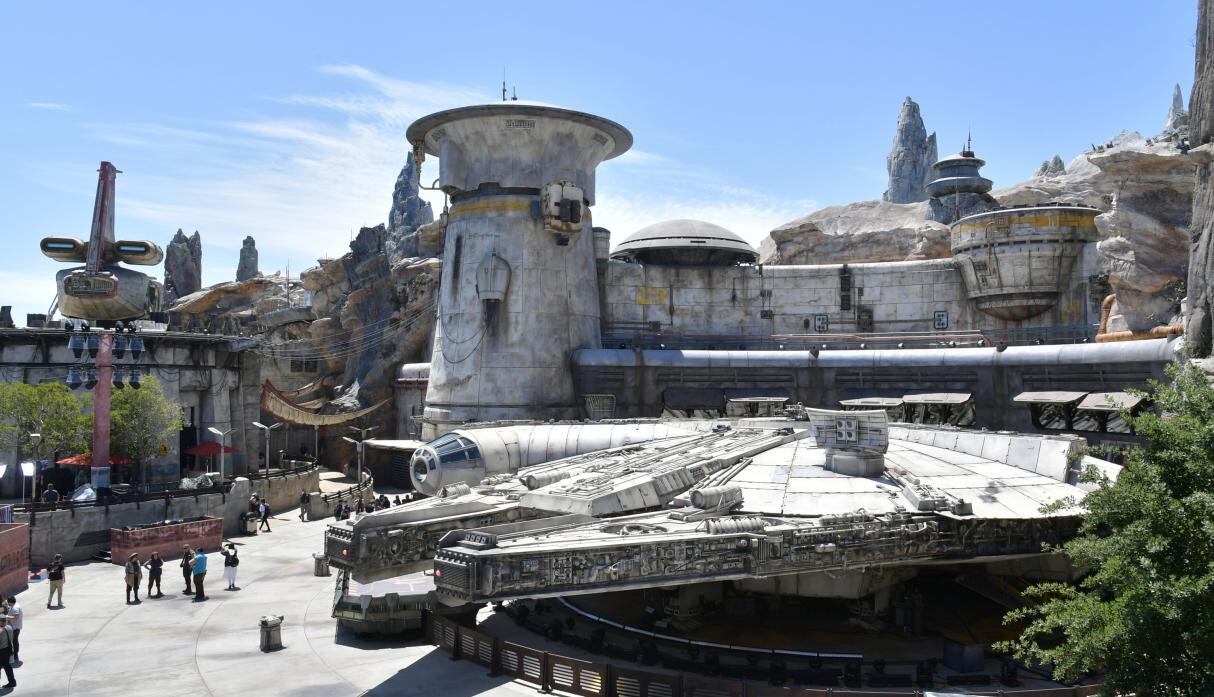 Imágenes de la presentación del parque temático de Star Wars (AFP)