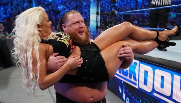 Mandy Rose y Otis están involucrados en una historia de amor en WWE. (Foto: WWE)
