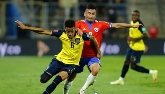 Byron Castillo jugó ante Chile en ambos duelos de las Eliminatorias Qatar 2022. (Foto: Agencias)