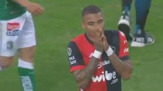 Por muy poco, 'Hiena': el remate de Gómez que casi termina en gol en su debut en Liga MX [VIDEO]