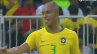 En el último minuto: el cabezazo de Miranda para el gol en el Argentina vs. Brasil [VIDEO]