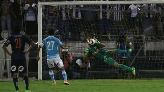 Sporting Cristal: Carlos Lobatón falló penal, pero convirtió gol en el rebote