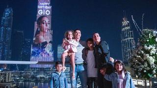 Todo por Georgina: Cristiano iluminó la torre más alta del mundo por el cumpleaños de su novia [VIDEO]