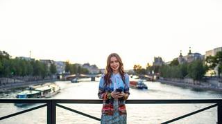 “Emily en París”: cada vez que Emily demostró ser una líder  