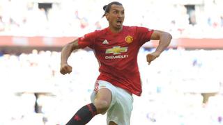 Zlatan Ibrahimovic anotó su primer gol oficial con el Manchester United