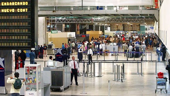 Empresas, pasajeros y aeropuertos deberán cumplir un estricto protocolo para evitar el contagio de coronavirus. (Foto: GEC)