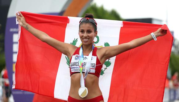 La marchadora peruana Kimberly García es campeona mundial de 20 km y de 35 km. Ganó sus medallas doradas en el Mundial que se desarrolla en Eugene. (Foto: AFP)