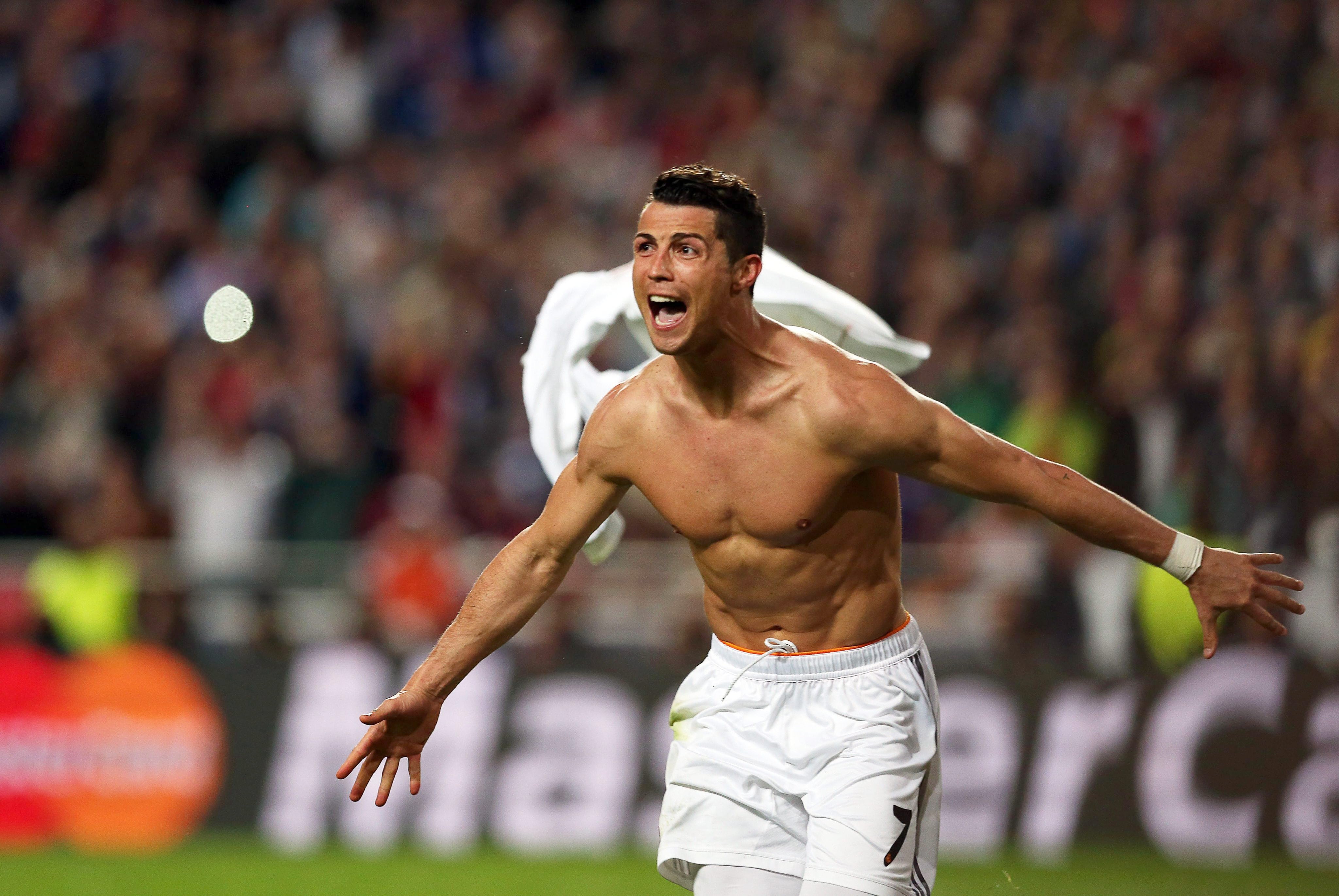 1 | Cristiano Ronaldo | 2013-14 | Goles: 17. 

