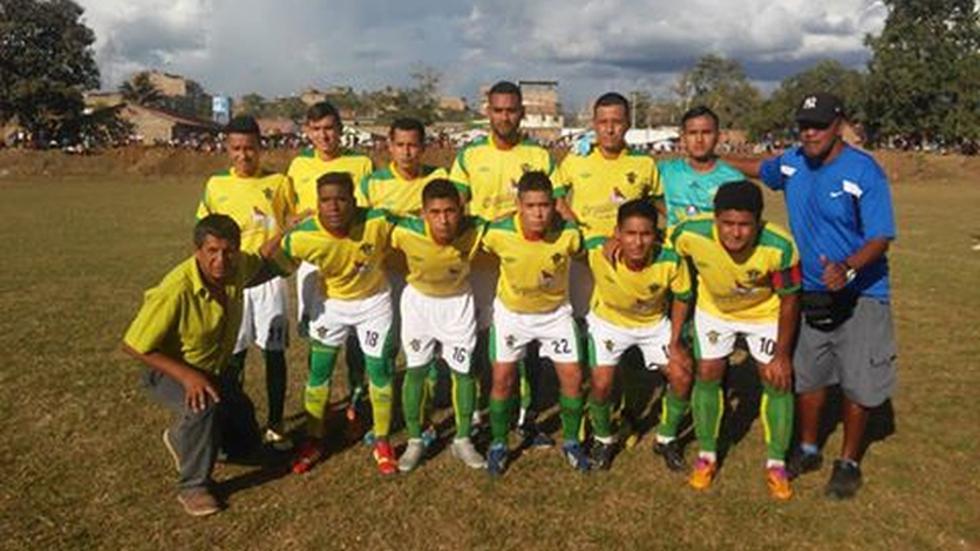 Deportivo 5 de Febrero, subcampeón de la provincial de Paita. (Facebook)